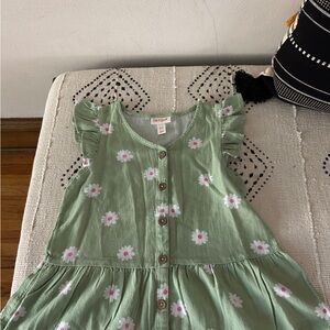 Girl’s Cat & Jack Green Top - Size Medium (8)